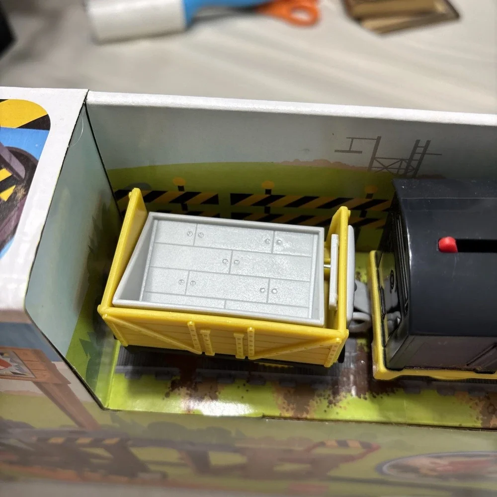 Fisher-Price Thomas & Friends Diesel's Lift & Load Construction Train Set New!